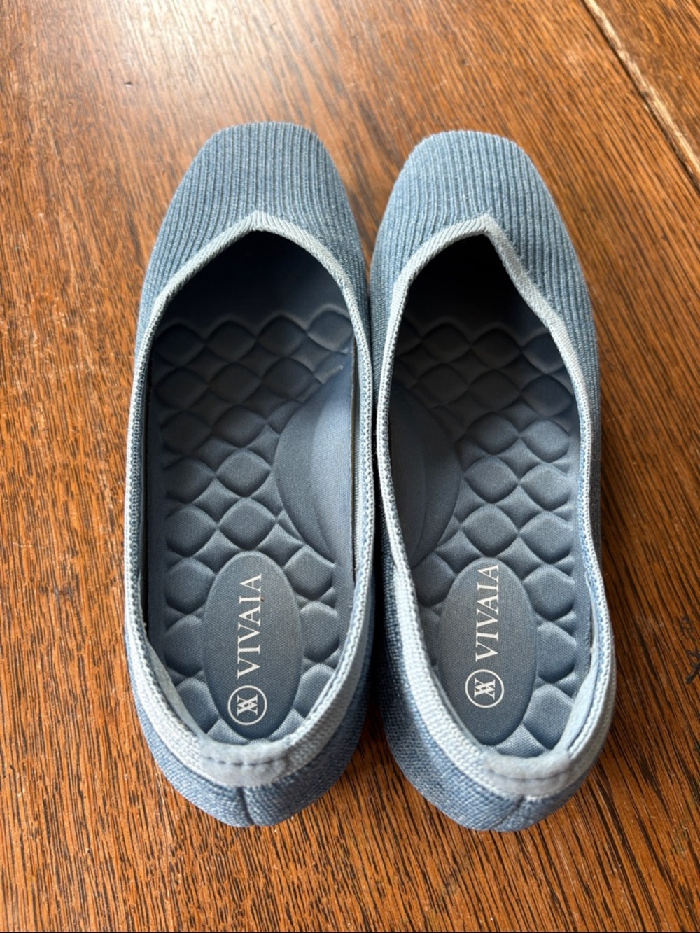 Vivaia Lightweight Square-Toe V-Cut Flats (Margot™ Walker) size 7 - Picture 2 of 8